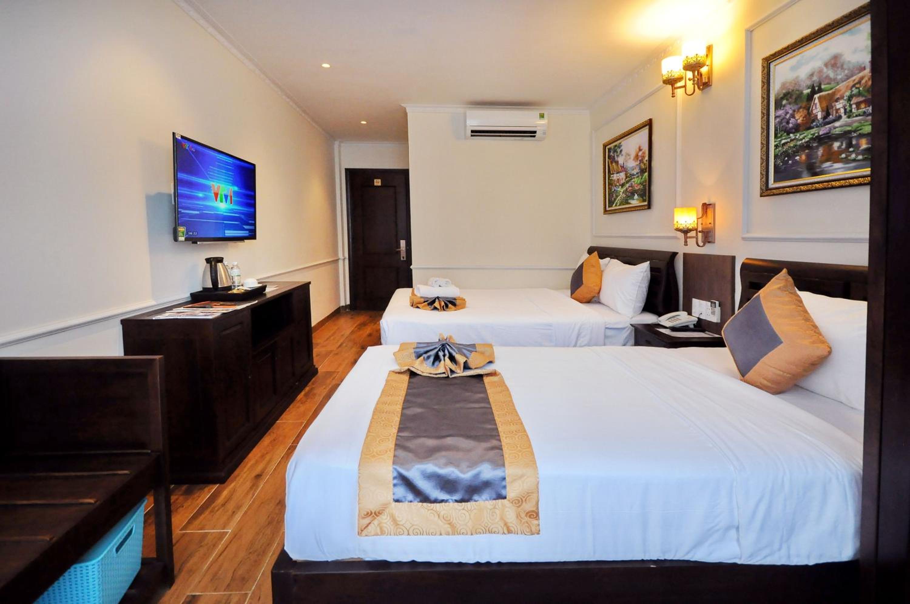 Standard Twin Room - Photo 6