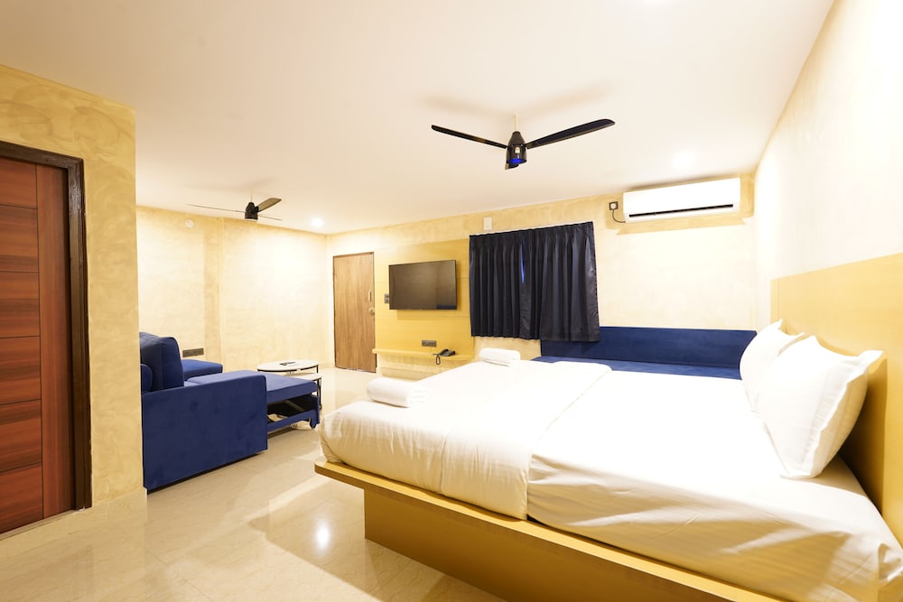 Junior Penthouse, City View