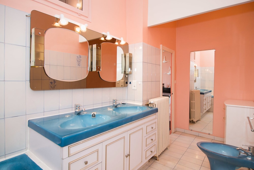 Traditional Double Room, Bathtub, Sea View photo 2
