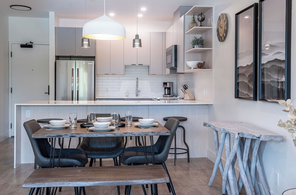 Condo photo 2