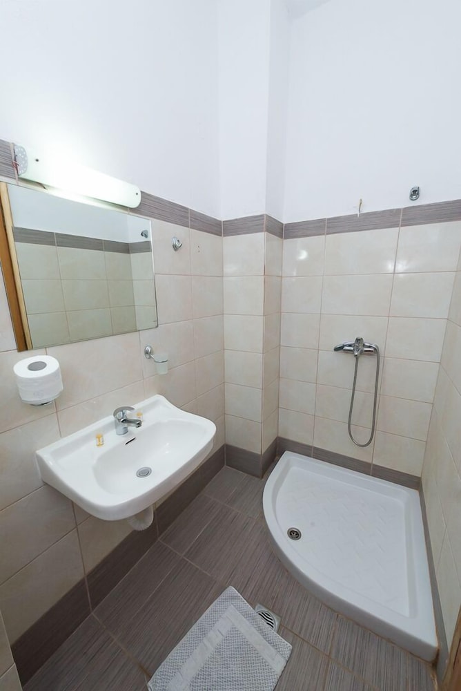 Standard Room, Partial Sea View photo 3