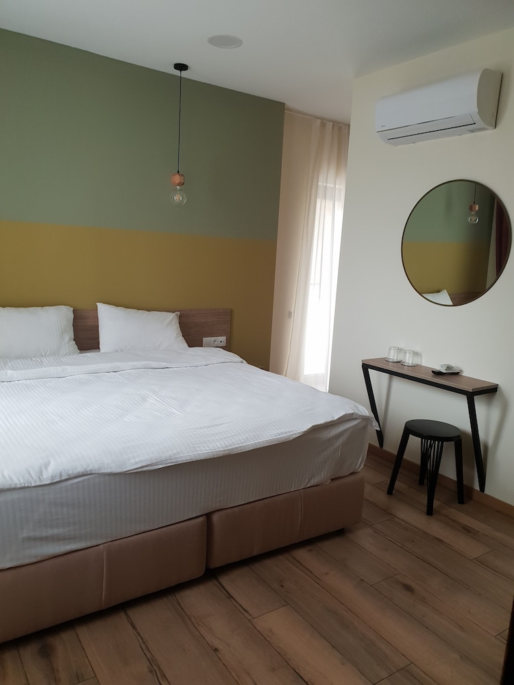Standard Double or Twin Room - Photo 2