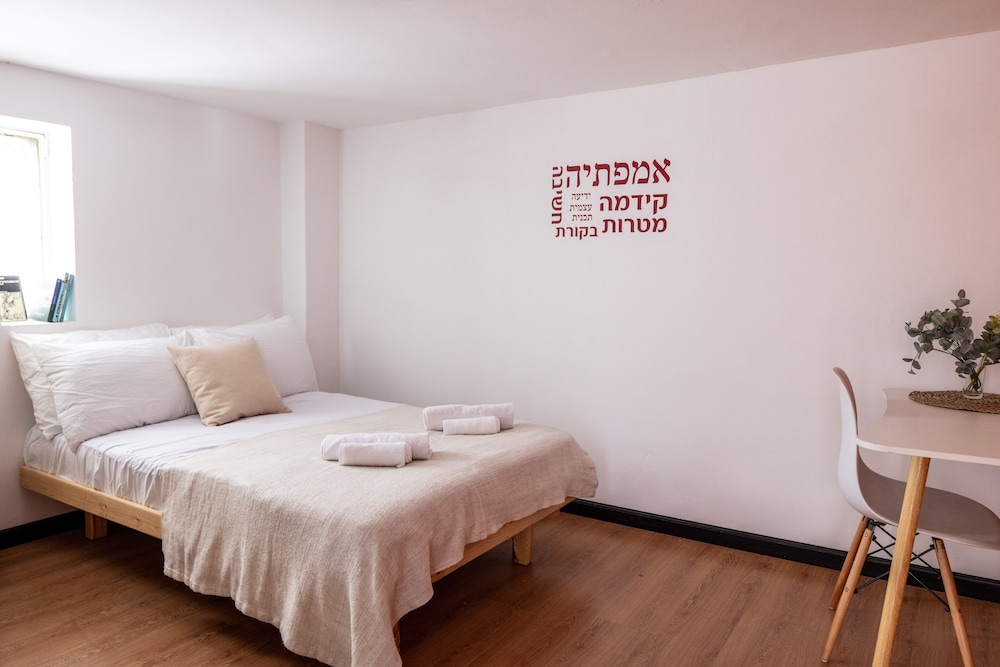 Apartment photo 1