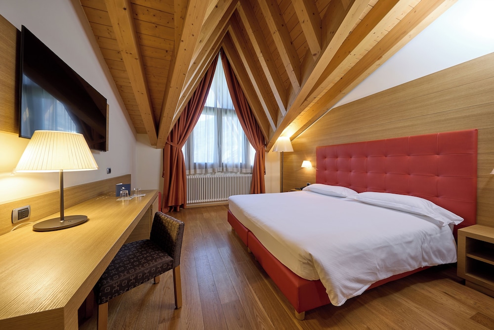 Standard Double or Twin Room photo 2