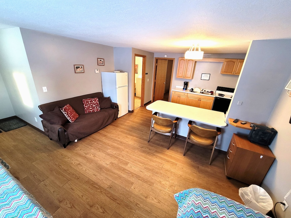 Basic Suite photo 1