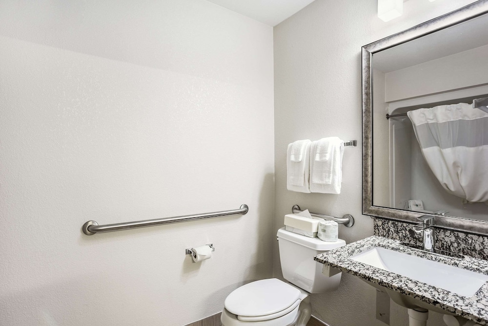 Suite, 1 Queen Bed With Sofa Bed, Accessible, Non Smoking photo 1