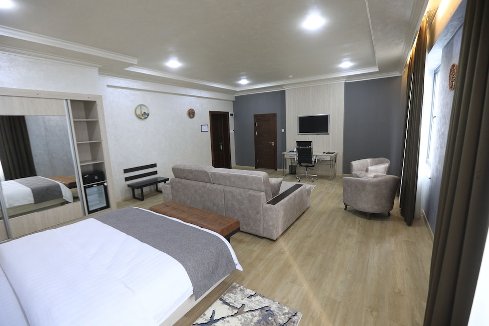 Deluxe Double Room photo 2