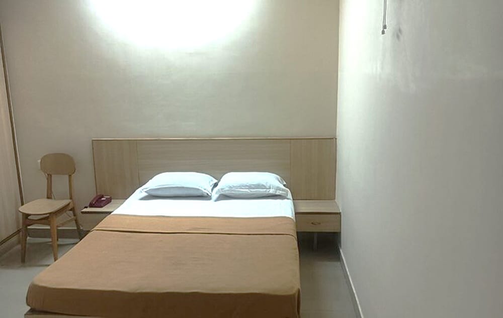 2 Bed Deluxe AC Room