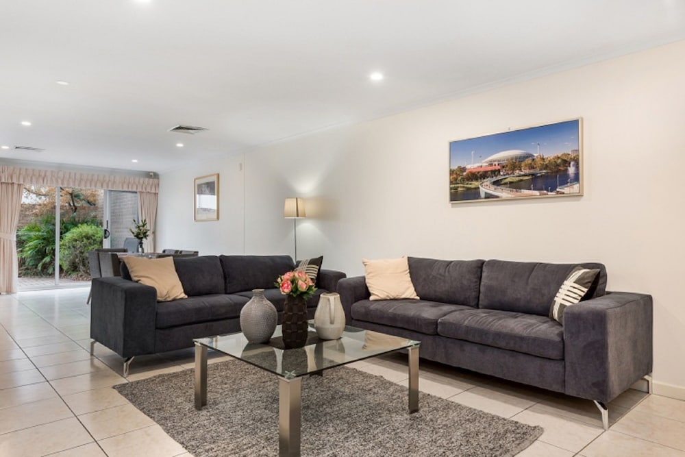 Townhome, 3 Bedrooms, 2 Bathrooms photo 1