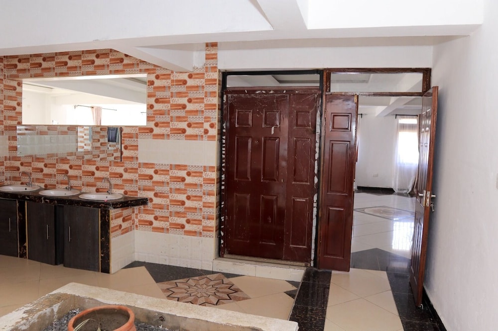 Double Room - Photo 5