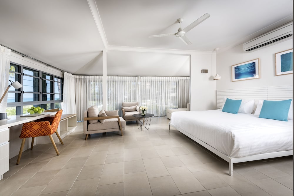 Bayside Premier Suite