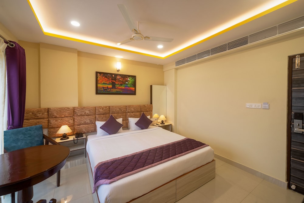 Deluxe Room - Photo 6