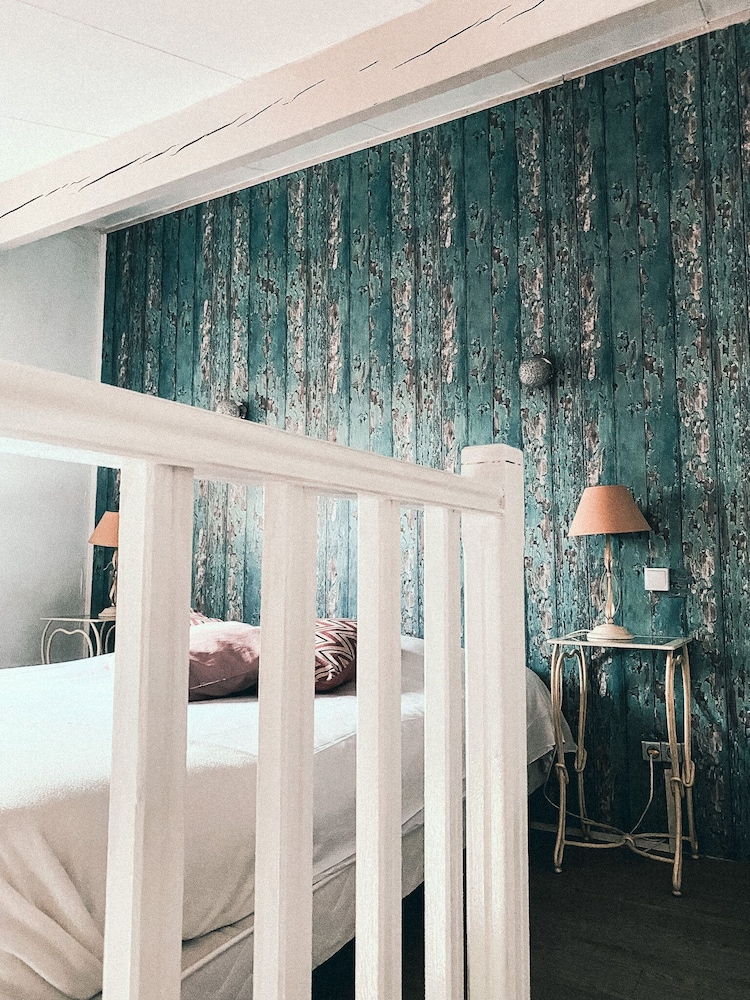 Family Room, 1 Bedroom photo 2
