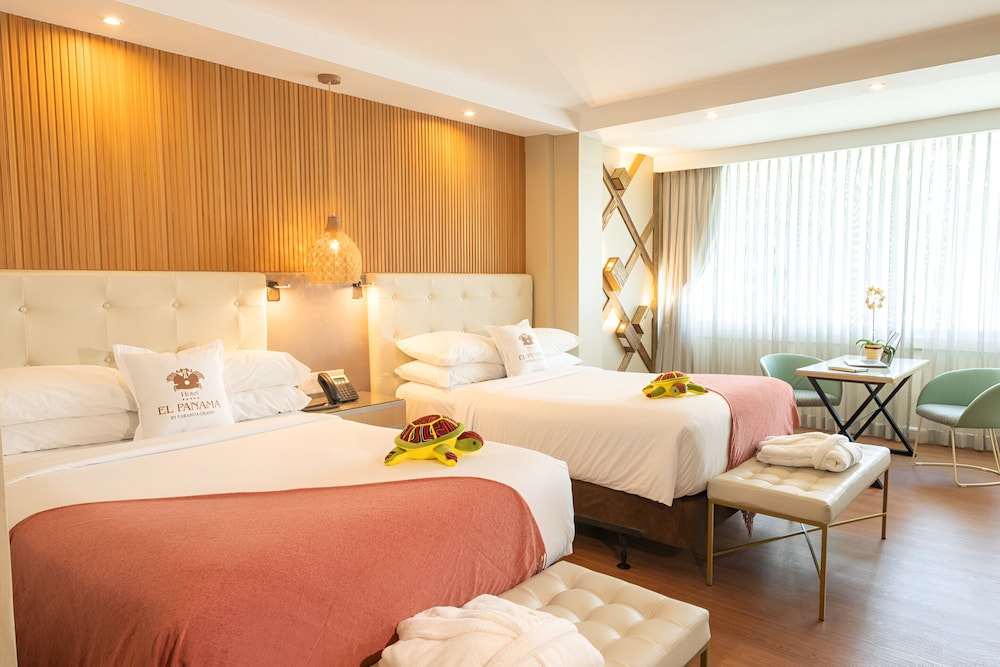 2 Double Beds Premium Room, City View - Photo 1