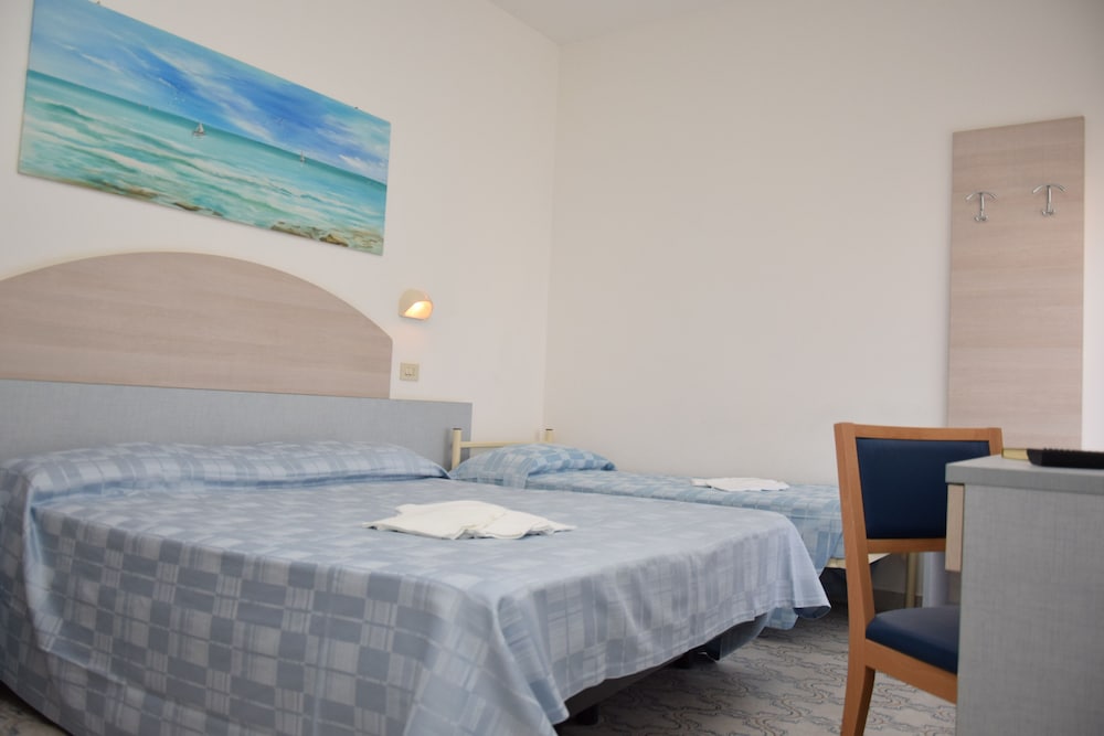 Classic Quadruple Room