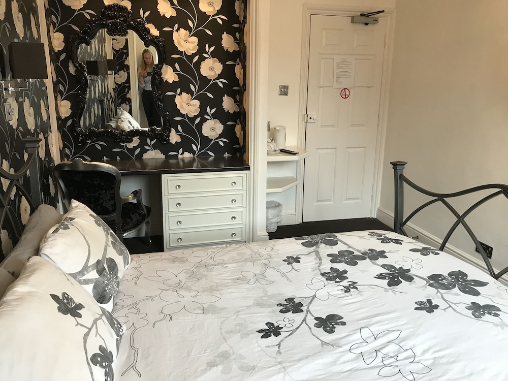Double Room, Private Bathroom photo 3