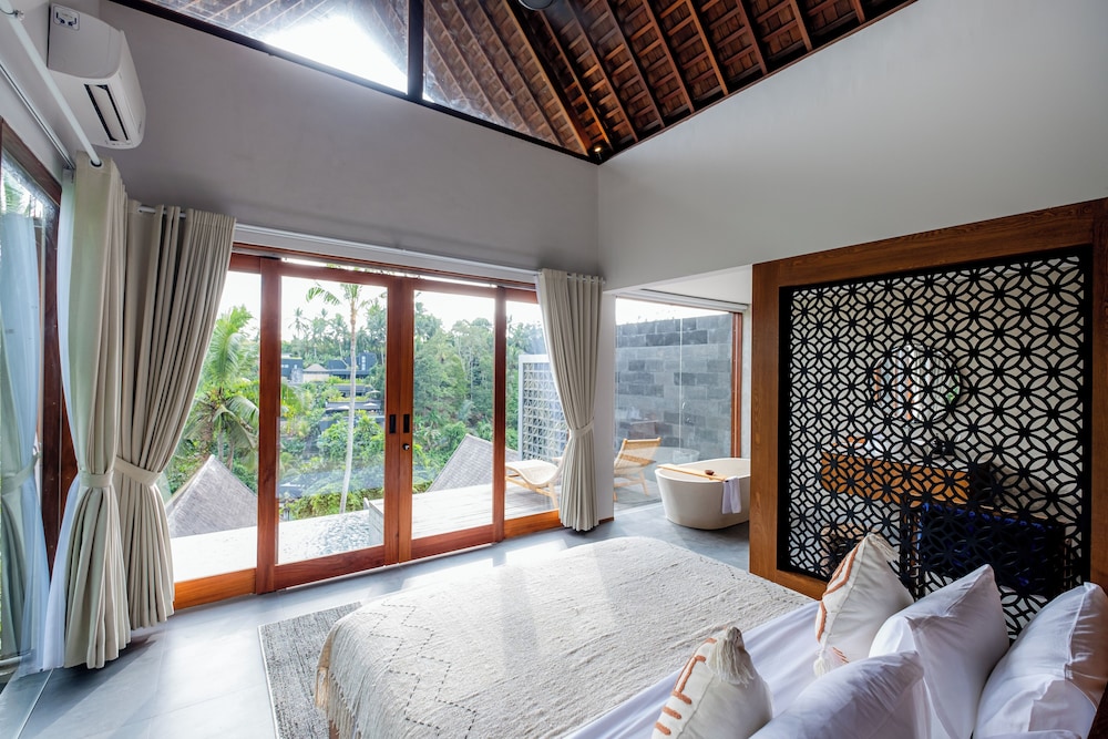 One Bedroom Private Pool Villa with Valley View - Photo 11