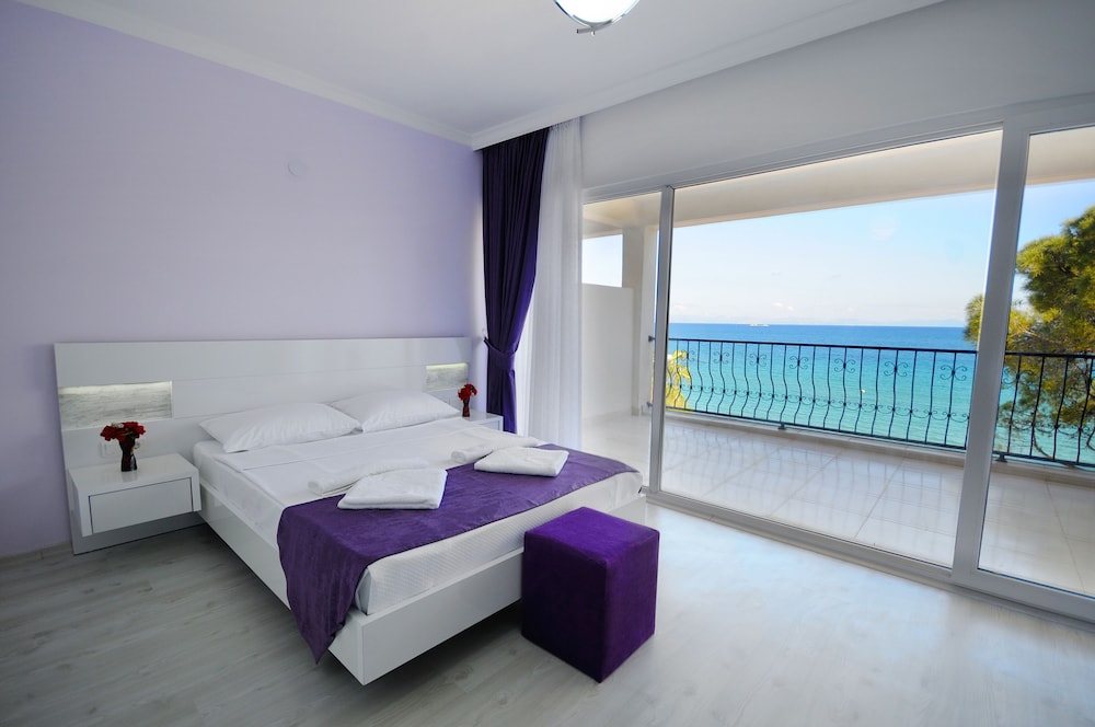 Superior Triple Room, Sea View photo 1