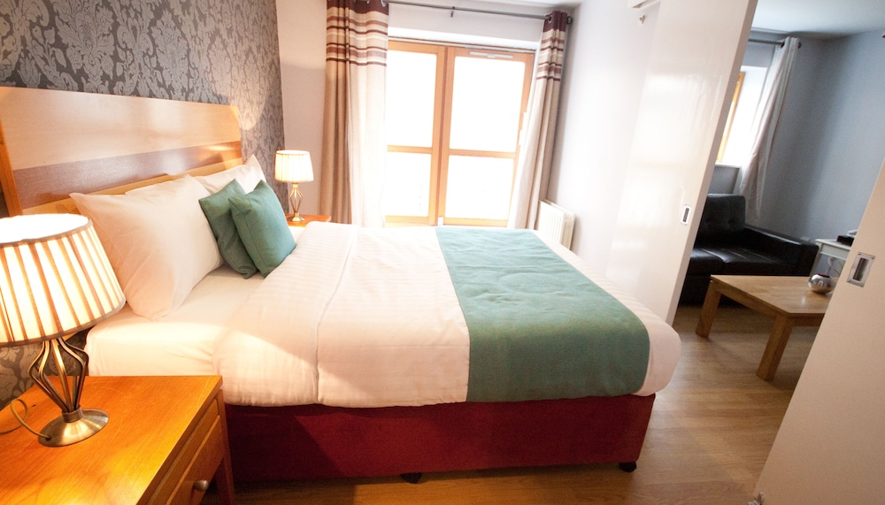 Apartment (4 Adults)