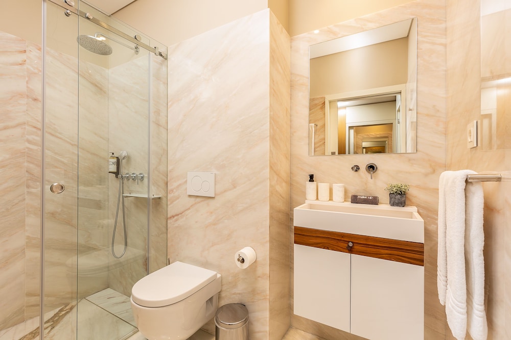 Duplex Two Bedroom Apartment 4B - Photo 16