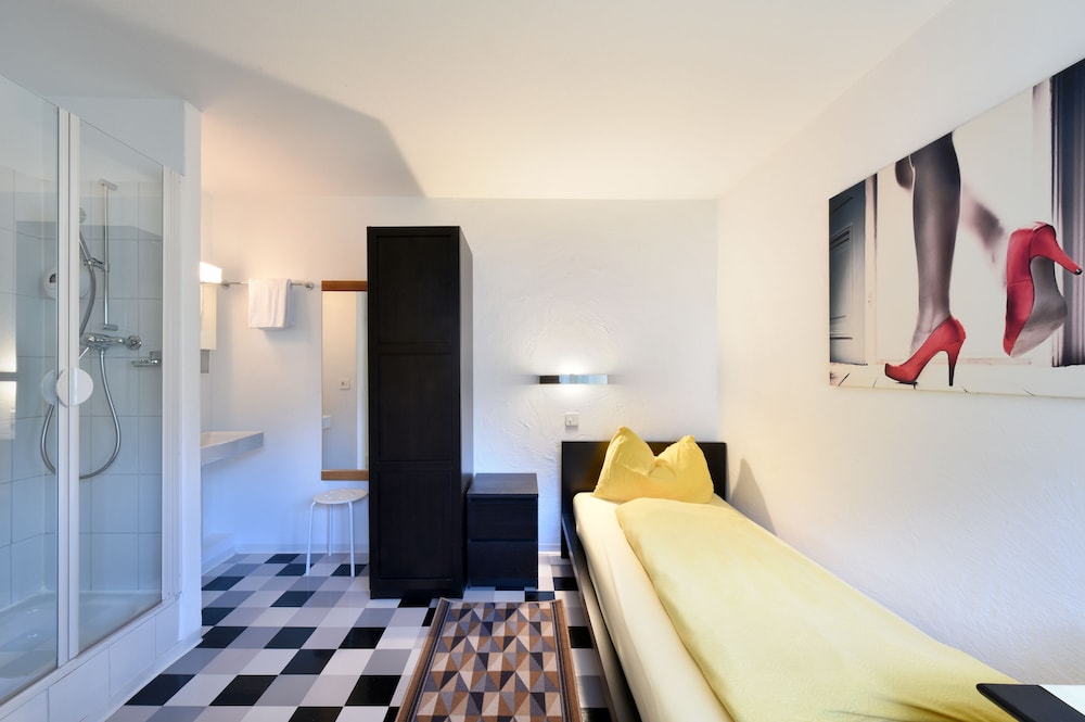 Single Room (Lodge)