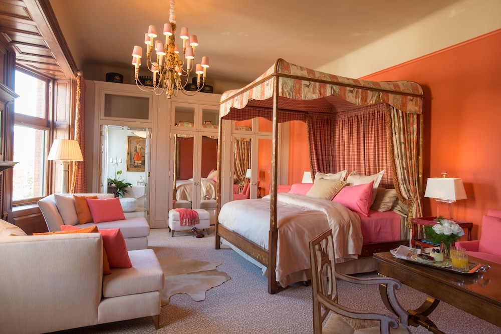 Suite (Seven) photo 1