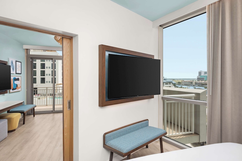 2BR 1K/1Q PARLOR SUITE MOBILITY ACCESS 3X3SHW - Photo 7