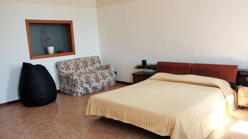 Apartment, 1 Bedroom, Canal View (Cannaregio - Fondamenta Misericordia) photo 1