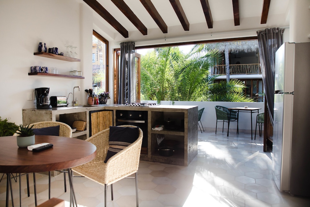 Comfort Apartment, Courtyard View