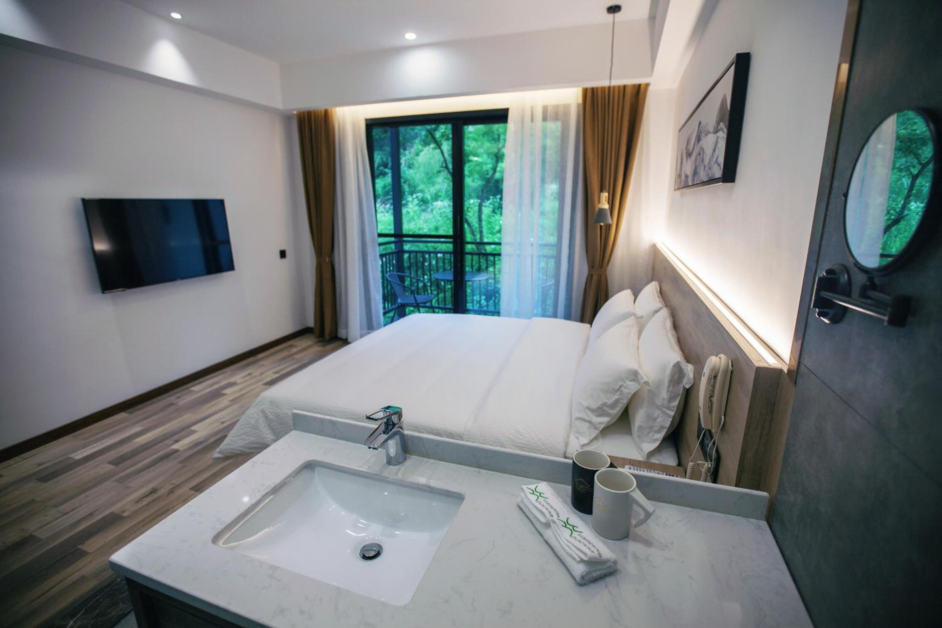 Double Room with Balcony photo 3
