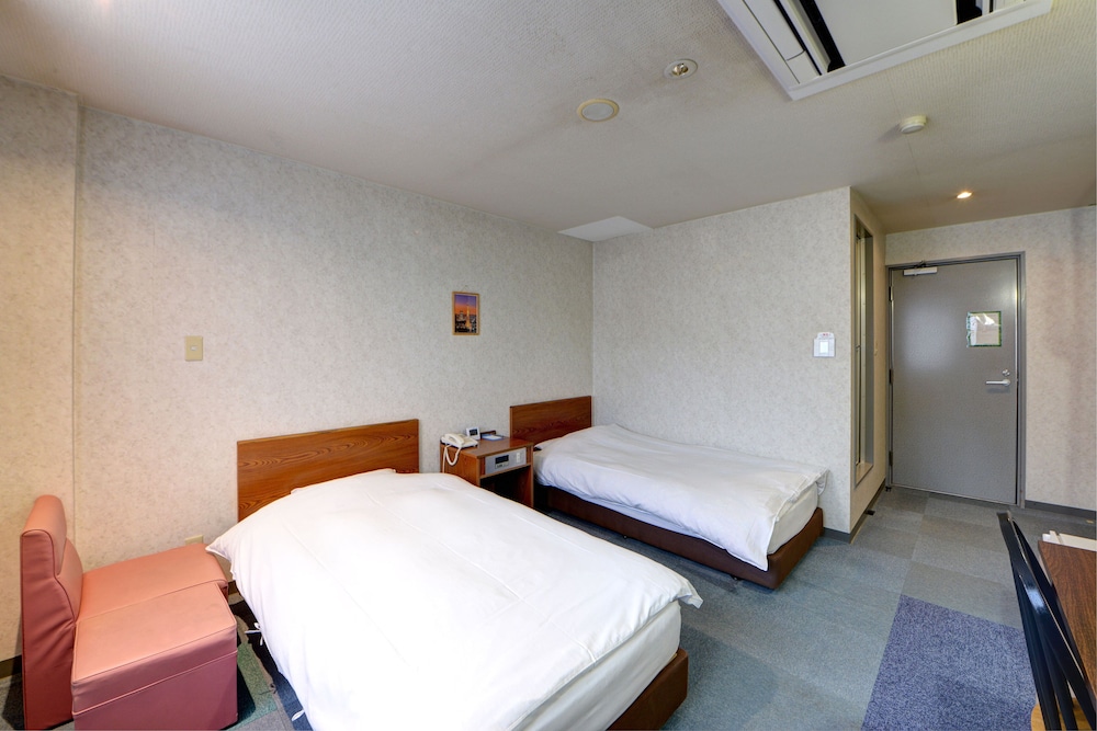 Twin Room, Non Smoking - Photo 2