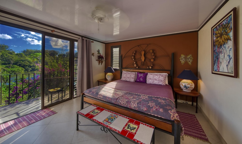 Room, 1 King Bed, Balcony, Lake View (Butterfly Room)