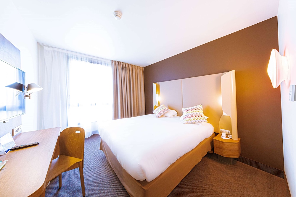 Standard Room, 1 Double Bed - Photo 13