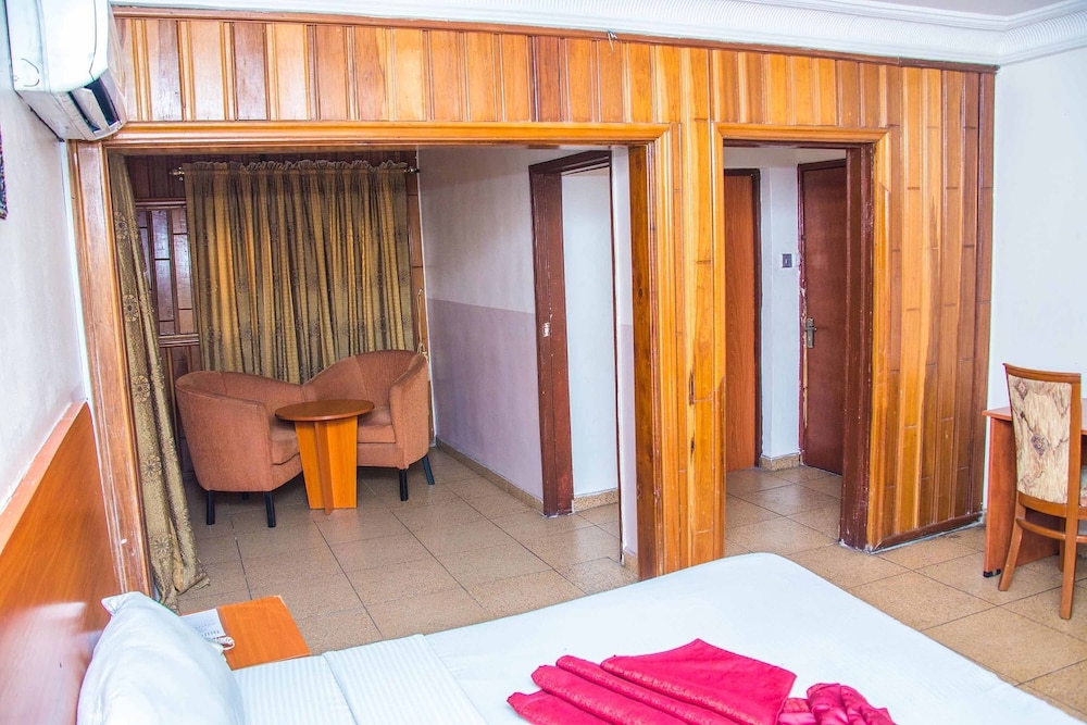 Executive Suite photo 3