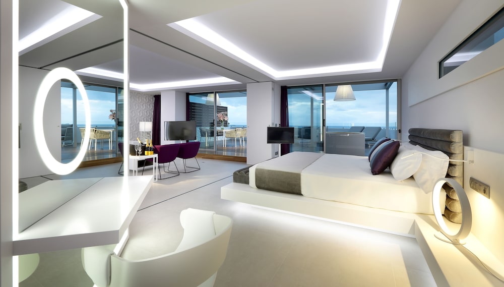 Premium Suite, Jetted Tub, Beach View