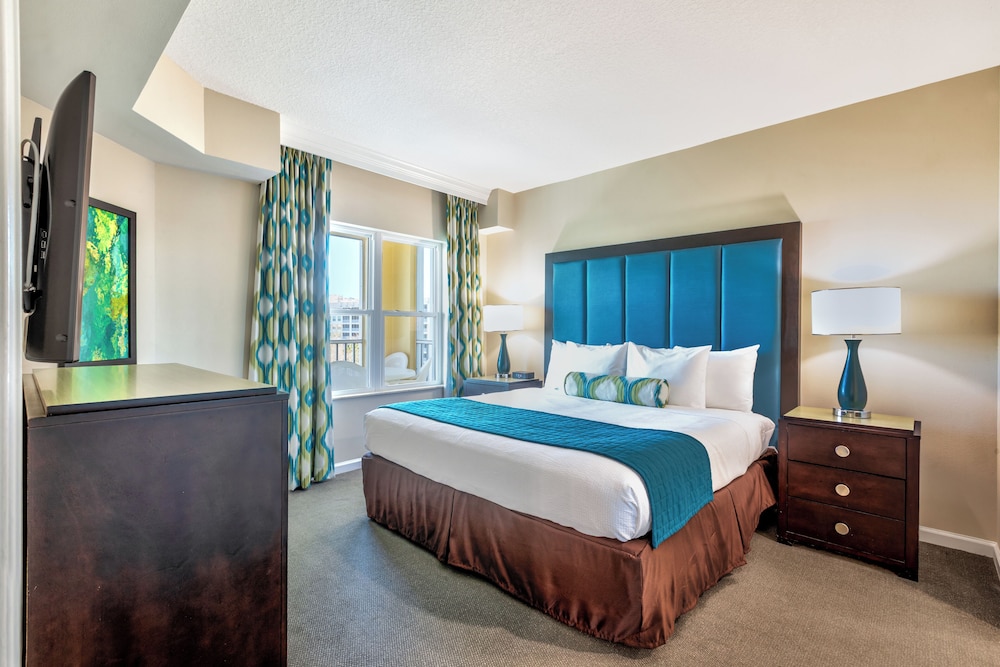 Deluxe Two Bedroom Suite, Pool View - Photo 5