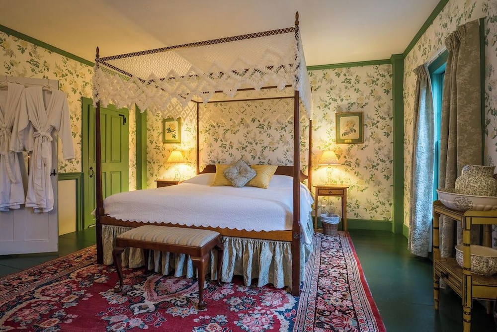 Superior King Room, Garden View