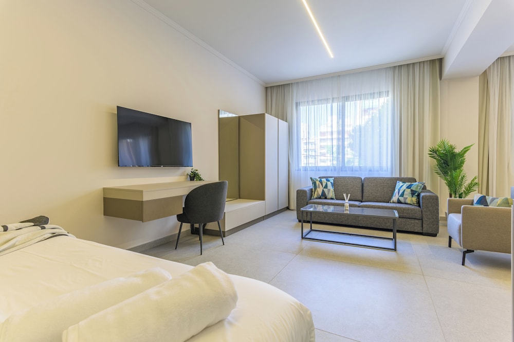 Standard Room, 2 Queen Beds - Photo 5
