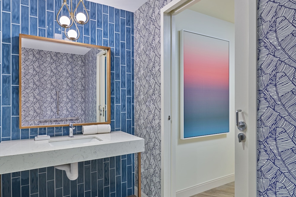 Suite, 1 Bedroom thumbnail 5