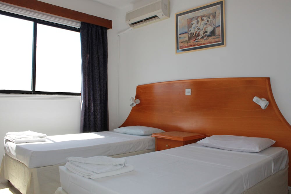 Apartment, 1 Bedroom, Pool View photo 1