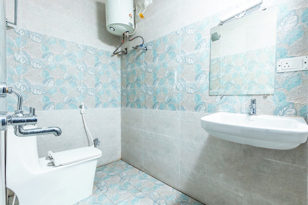 Deluxe Double Room - Photo 7