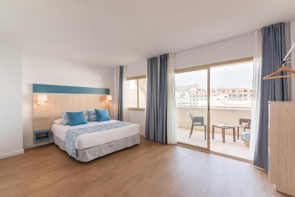 Standard Double Room Single Use, Balcony, City View photo 3
