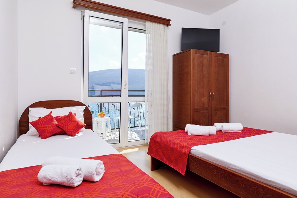 Superior Studio, Sea View, Beachside