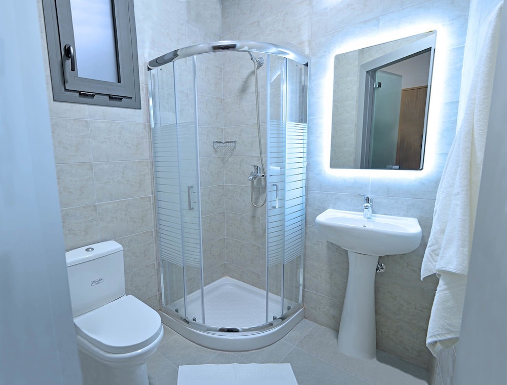 Double Room - Photo 2