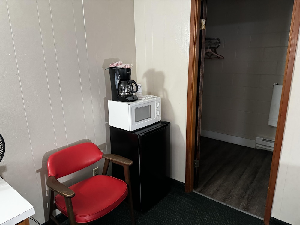 Standard Room, 2 Double Beds - Photo 4