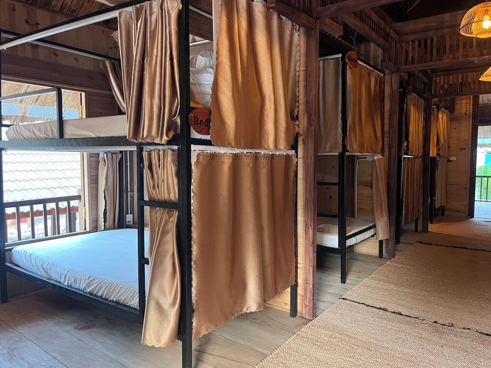 Basic Shared Dormitory, City View photo 1