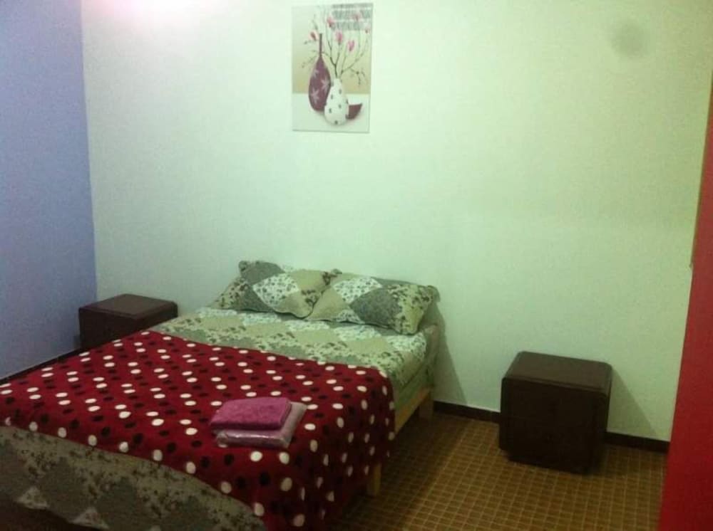 Family Apartment, 3 Bedrooms, Mountain View photo 2