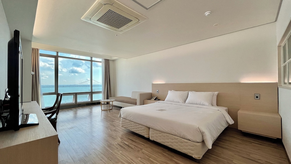 Premium Ocean Double Room - Photo 1