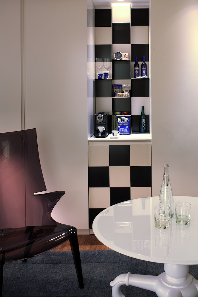 Studio (Suite) photo 3