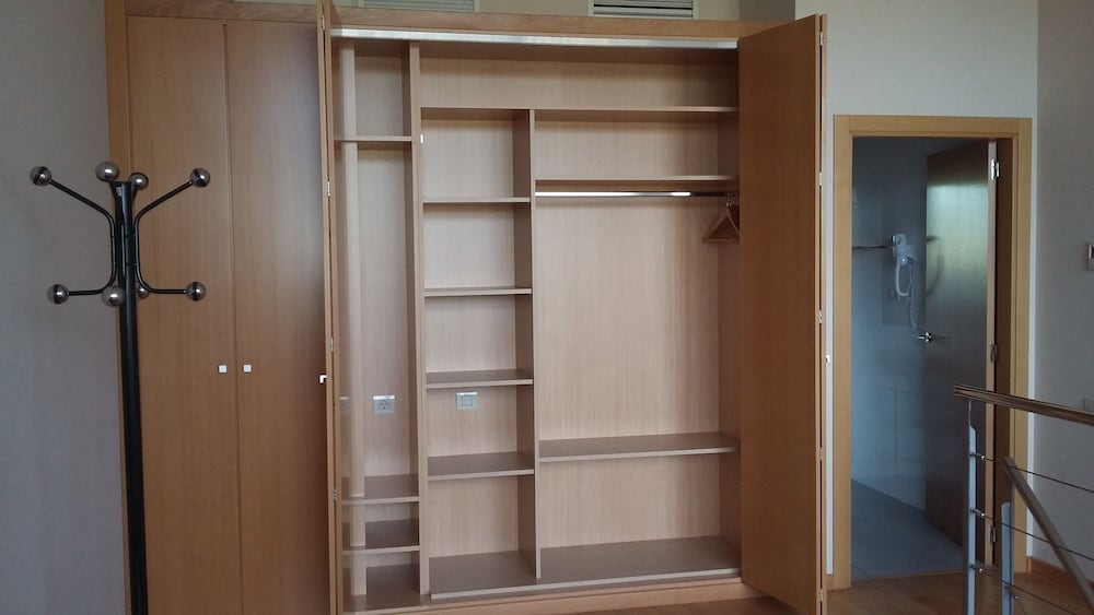 Duplex - Photo 2